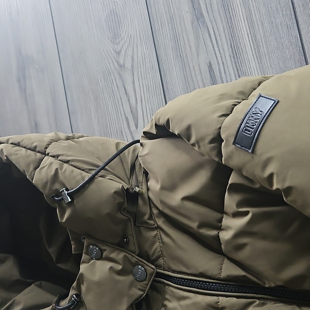 DKNY puffer jacket - Picture 5 of 11